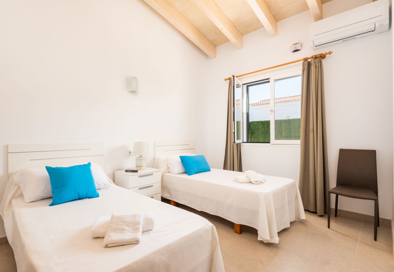 Villa in Cala´n Bosch - Menorca Neus