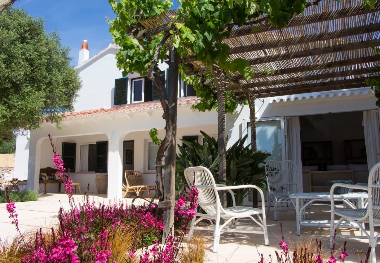 Villa in Es Castell - Villa HOEDIC