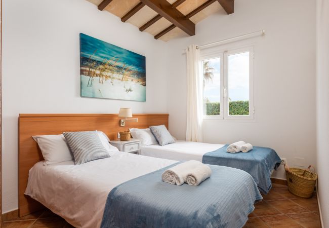 Villa in Cap d´Artruix - Menorca Fucsia Villa in Cap d´Artruix - Menorca Fucsia