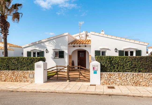 Villa in Cap d´Artruix - Menorca Fucsia Villa in Cap d´Artruix - Menorca Fucsia