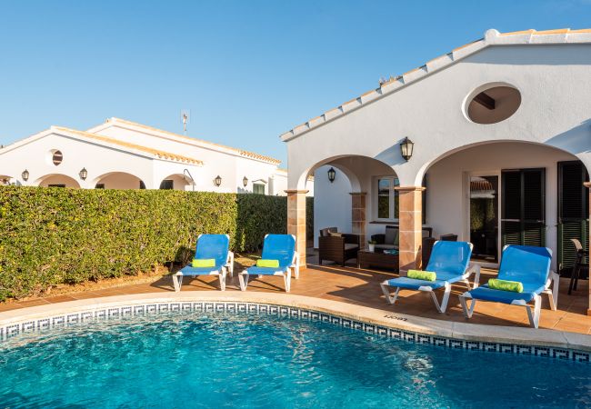 Villa in Cap d´Artruix - Menorca Fucsia Villa in Cap d´Artruix - Menorca Fucsia